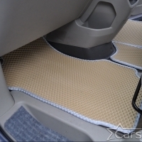 Двухслойные коврики EVA на Toyota Noah-Voxy II пр.руль (2007-2015) 2 ряд - с проходом