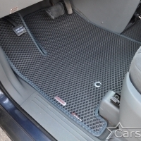 Автомобильные коврики EVA на Chrysler Grand Voyager V (2008->) 2 ряд: кресла 1+1 убираются в пол